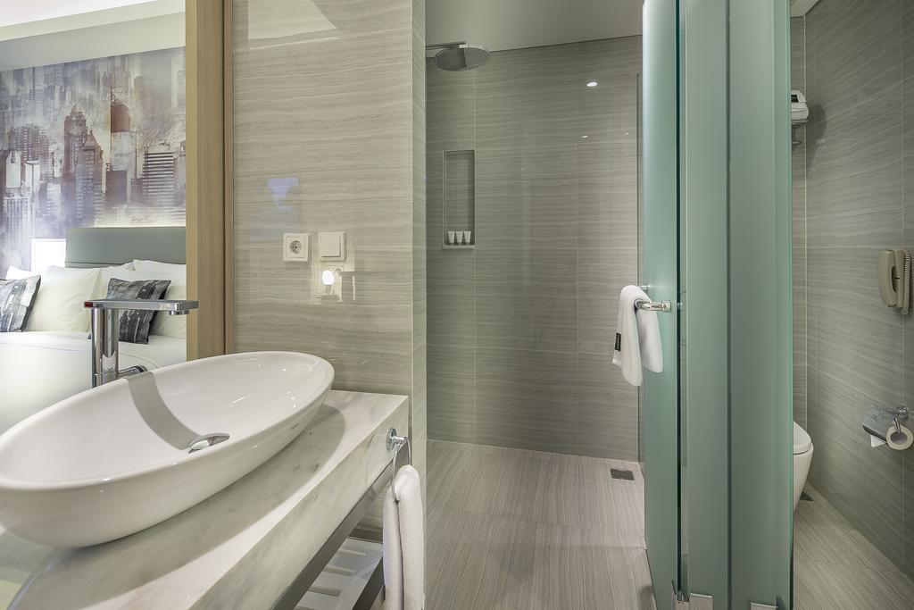 Harris Vertu Harmoni Hotel 4*
